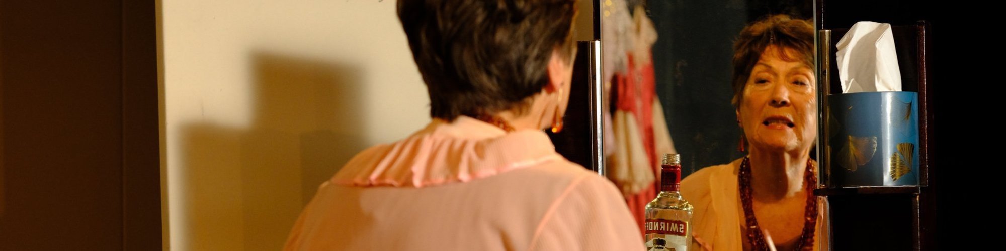 DIVEN STERBEN EINSAM (und erst, wenn sie gut ausgeleuchtet sind)